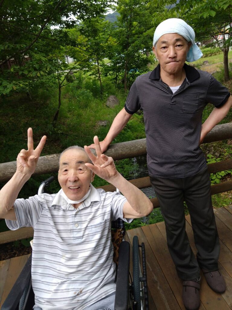 鯵ヶ沢　西目屋　外出　旭光園